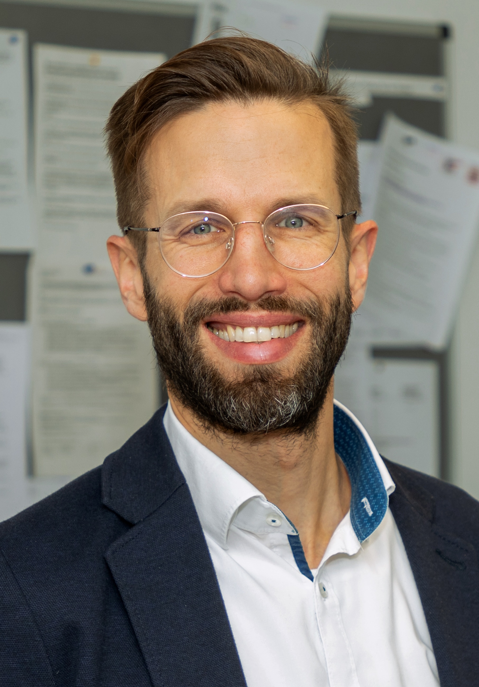 Dipl.-Psych. Dr. Martin Wiesjahn Dipl.-Psych. Dr. Martin Wiesjahn